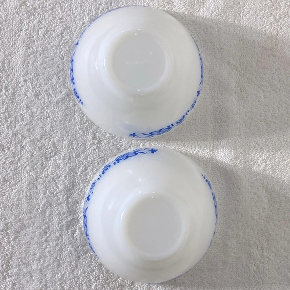 Vintage Termo-Rey Milk Glass Cereal Bowls W Blue Floral Pattern x2 - Picture 9 of 13